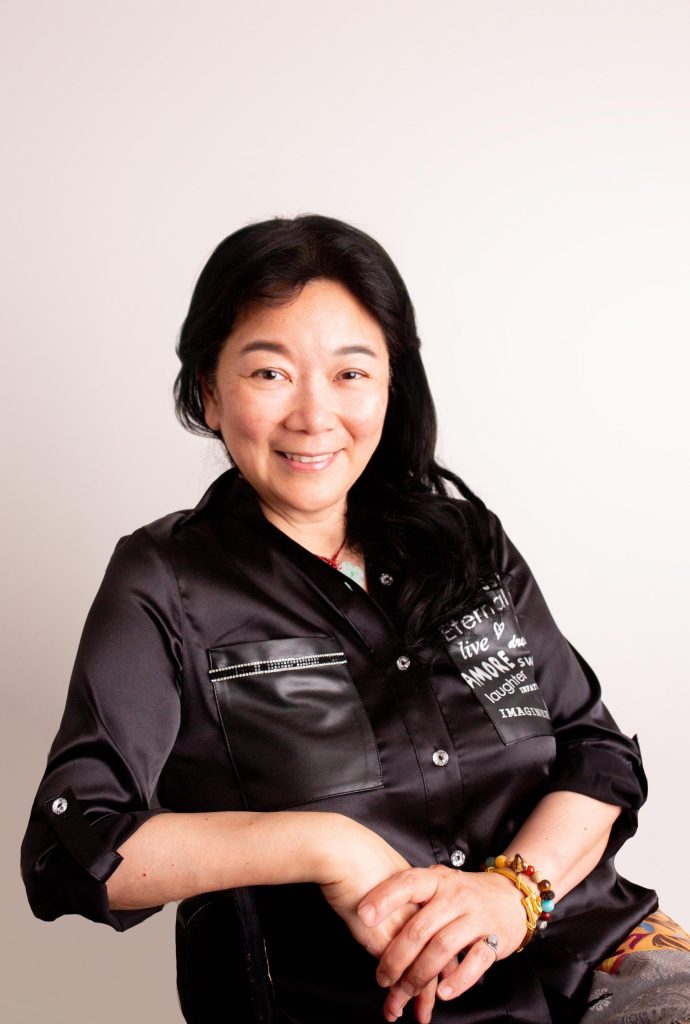 <div class="board-caption">Victoria Shaoling Wang, Director at Large </br><a href="mailto:director@wbnptbo.ca">Email Victoria</a></br><a href=https://www.facebook.com/TElleBoutiquebyVSL/  >T-Elle Boutique by VSL</a></div>